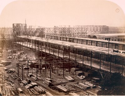 Costruzione, Esposizione Internazionale, 1862 (foto seppia) da English Photographer